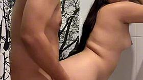 Rica follada en la ducha termina con leche