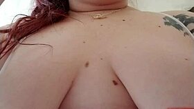 ariesbbw plays with lipstick on her tits