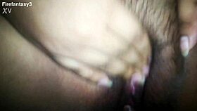 No paro de masturbarme sexo casero en la casa de mis padres