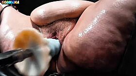 Horny mature needs her hairy wet cunt stretched