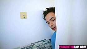 Stepsister caught him perving on her in surprise