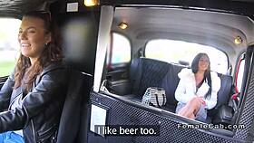 Fitness babe uses toy in taxi