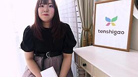 Miki sakashita shakes juicy ass for porn