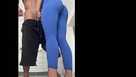 coach reacts to ass in leggings