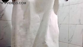 Desi indian teen 18+ indoor pissing video