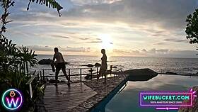 Wifebucket Amateurs Fucking Her Against A Beautiful Sunset