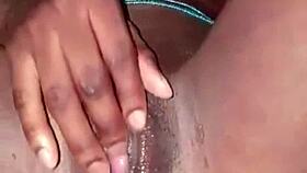 chat makes her squirt intensely